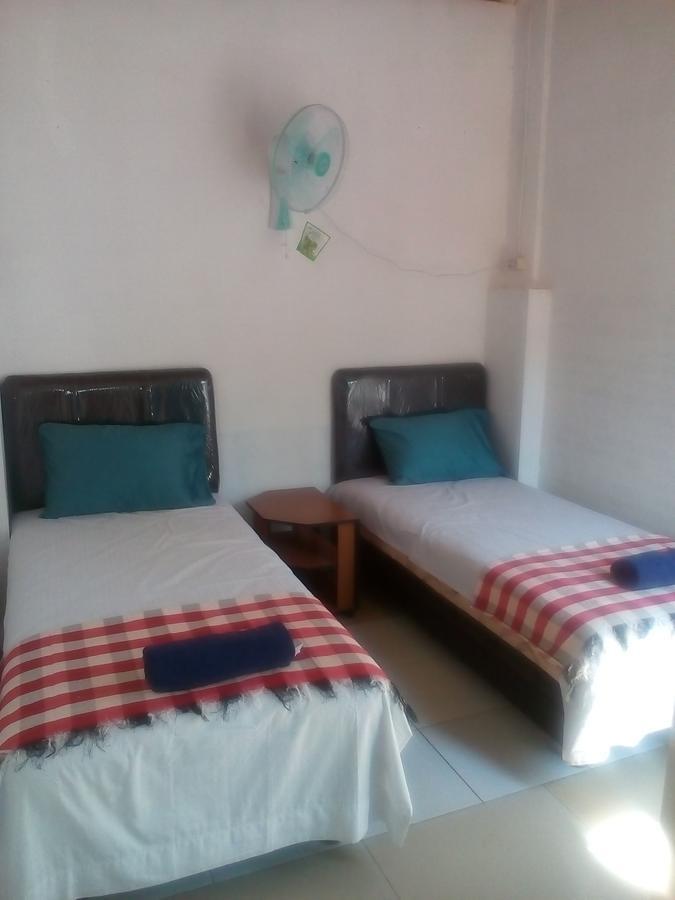 Izaac'S Bed & Breakfast ロヴィーナ エクステリア 写真